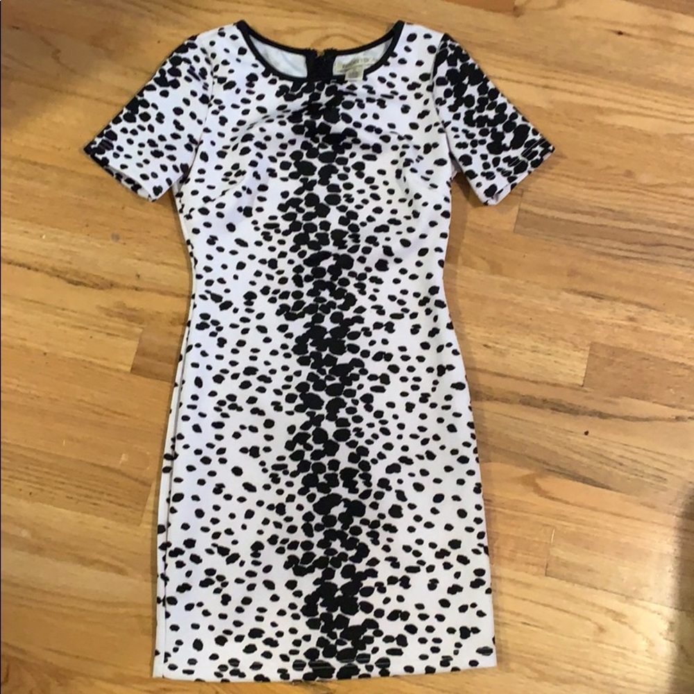 Arden B xs dress form fit black and white